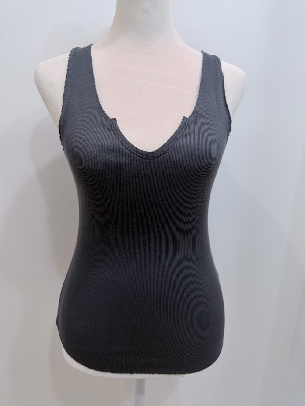 Nation LTD Stella Cut off Gray Ribbed Scoop V-Neck Raw Edge Tank - Size Small